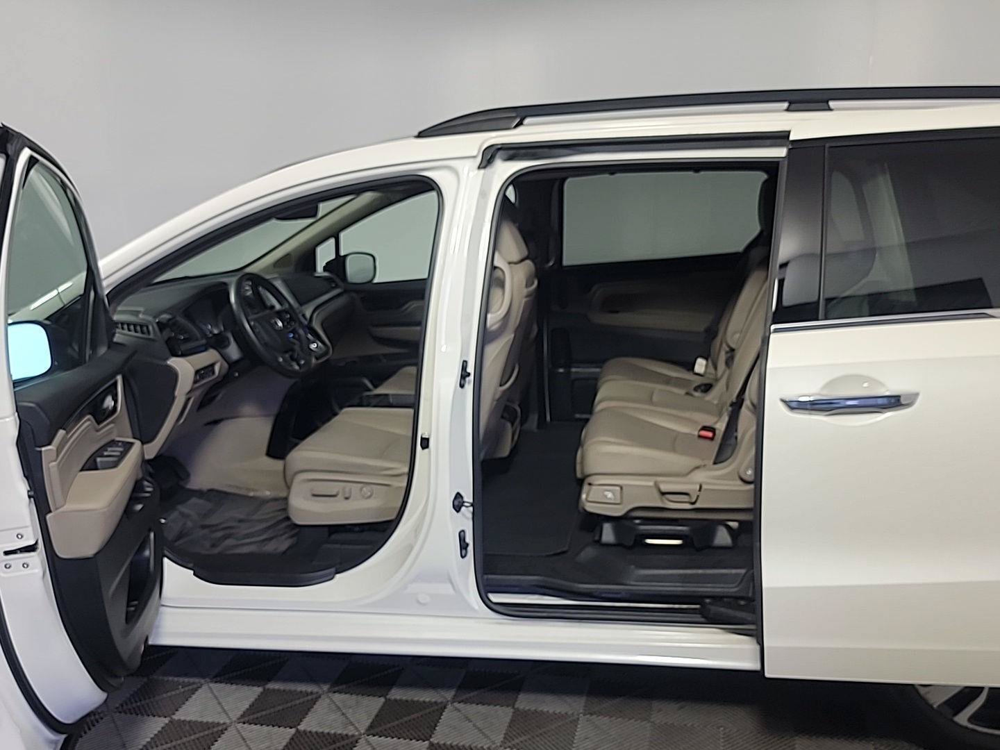 Certified 2019 Honda Odyssey Elite image 16