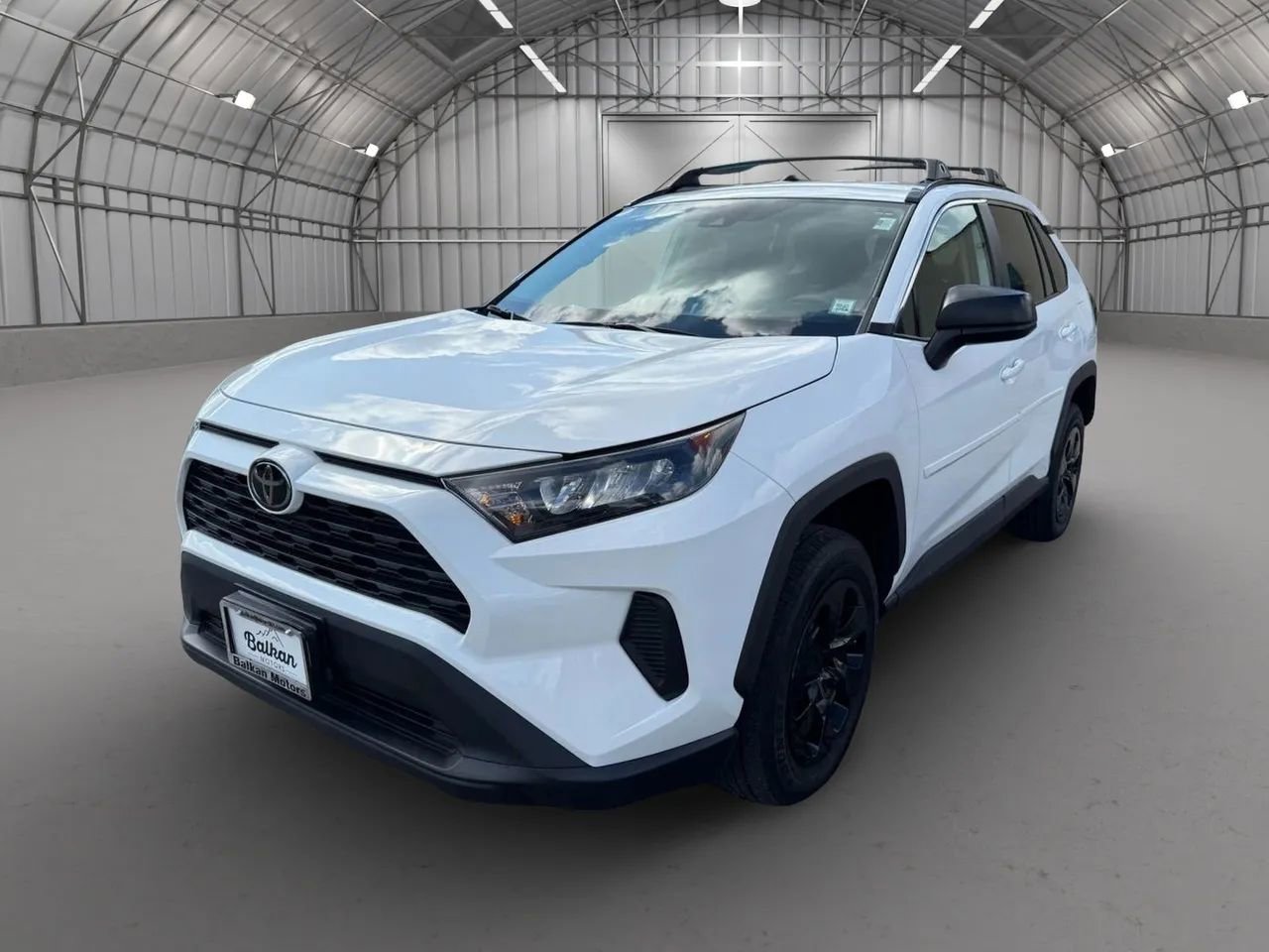 Used 2021 Toyota RAV4 LE image 11