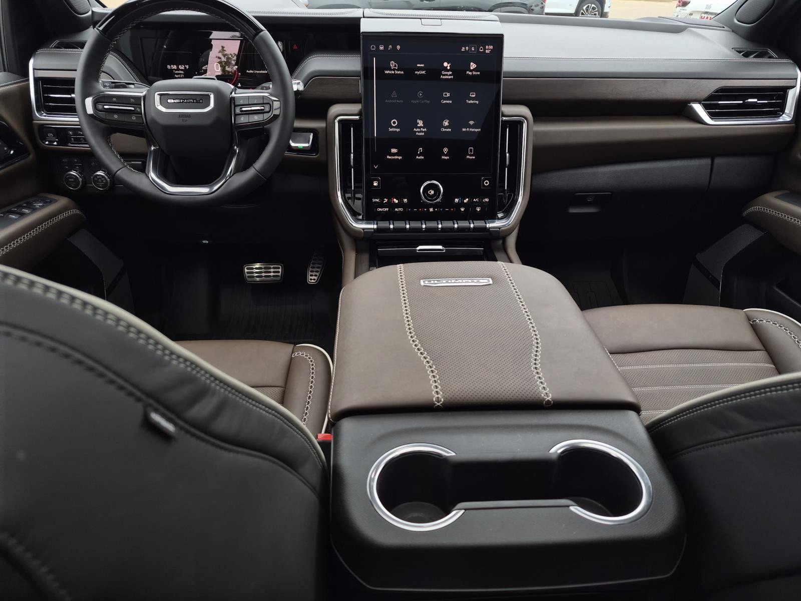 New 2026 GMC Yukon Denali Ultimate w/ LPO, Floor Liner Package image 17