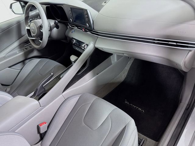 Used 2023 Hyundai Elantra SEL image 28