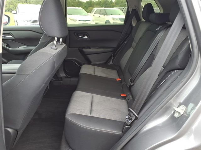 Used 2024 Nissan Rogue SV image 23