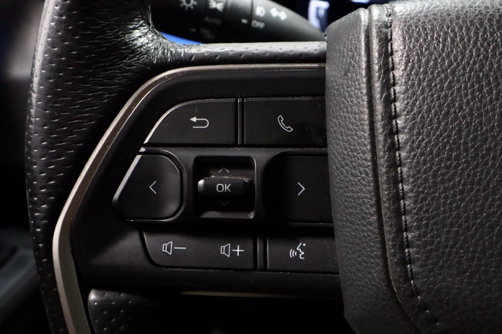 Used 2025 Toyota Tacoma TRD Off-Road AWD/4WD image 26