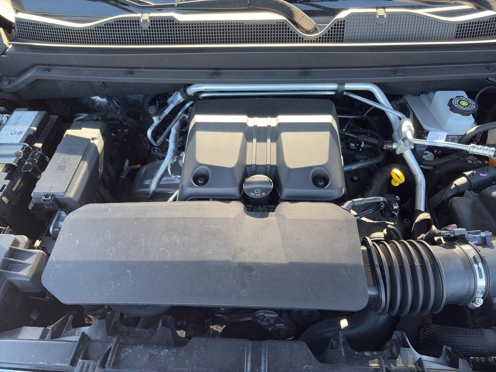 Used 2024 GMC Canyon Denali w/ LPO, Denali Black Edition image 20