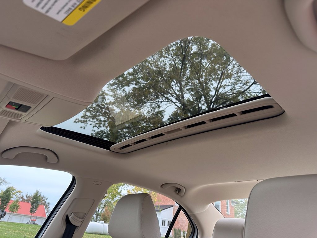 Used 2017 Volkswagen Jetta SEL FWD image 6