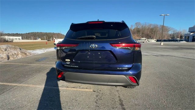 Used 2021 Toyota Highlander XLE image 7