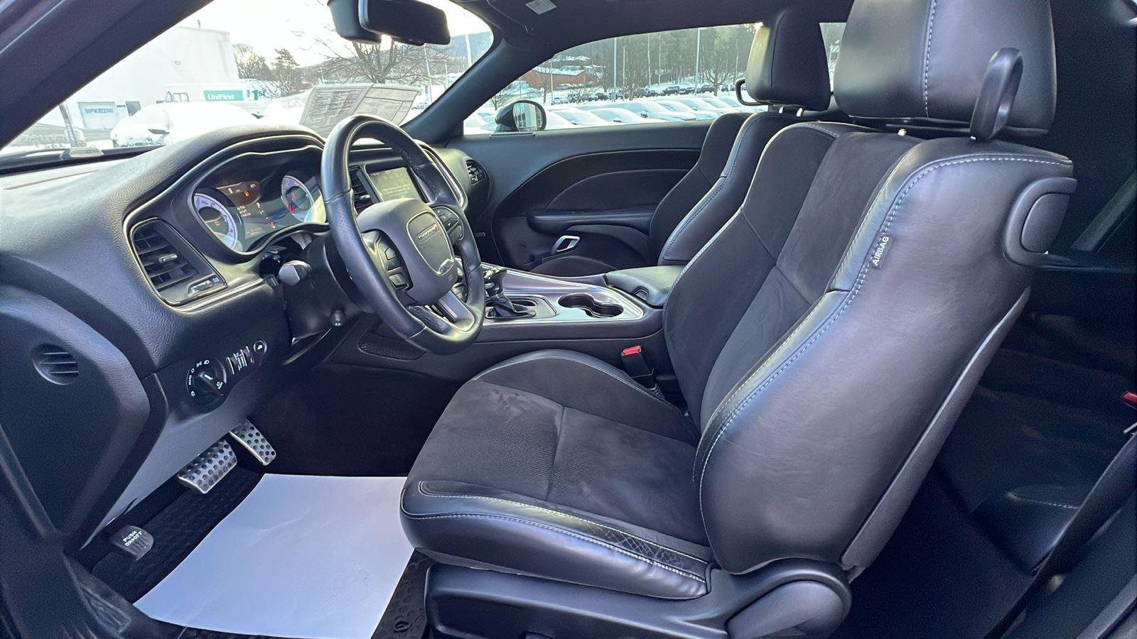 Used 2019 Dodge Challenger R/T w/ Plus Package image 20