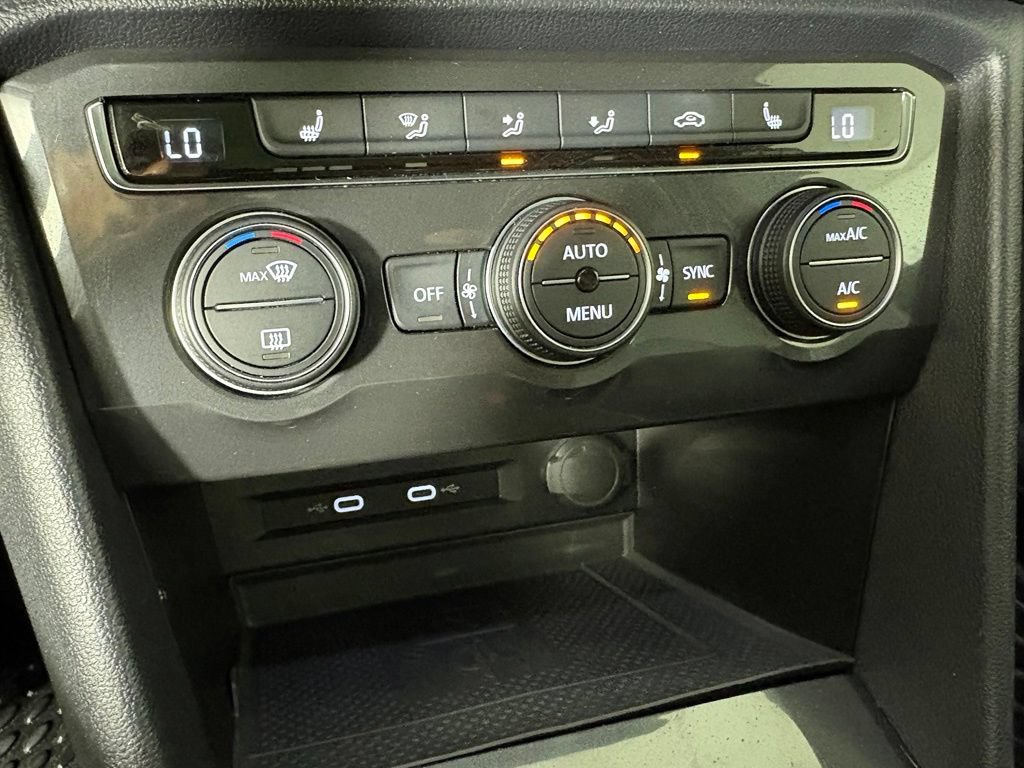 Used 2021 Volkswagen Tiguan SE R-Line FWD image 31