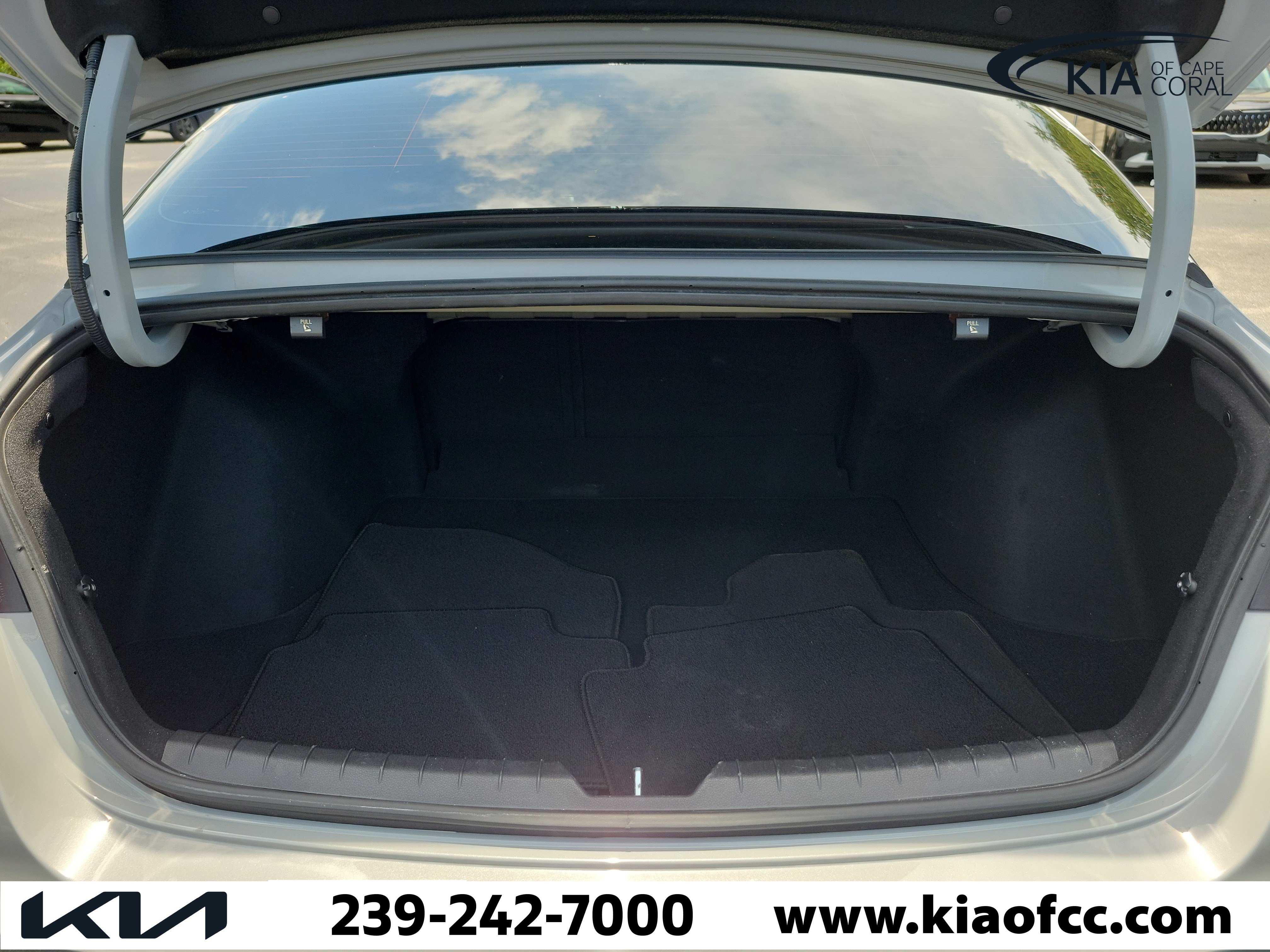 Used 2023 Kia K5 GT-Line w/ GT-Line Premium Package FWD image 11