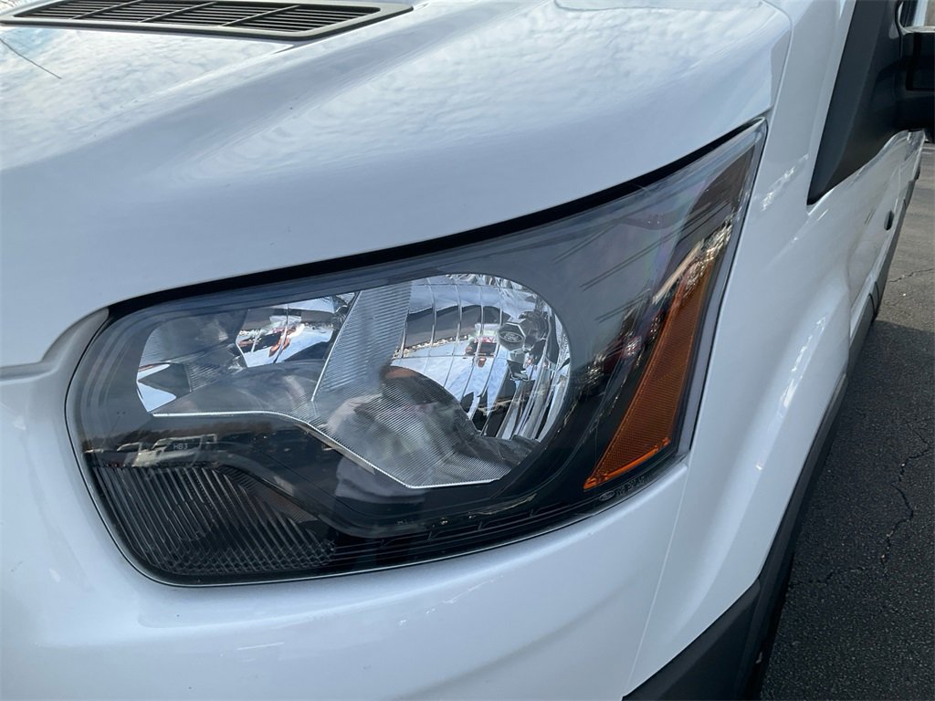 New 2026 Ford Transit 250 148 Medium Roof image 9