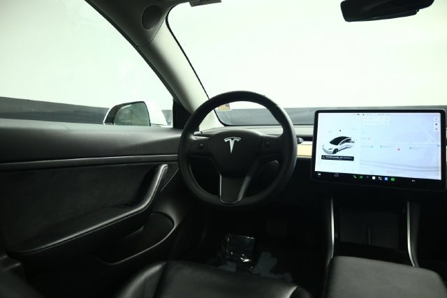 Used 2020 Tesla Model 3 Standard Range RWD image 37