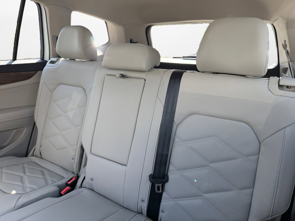 New 2026 Volkswagen Atlas SE image 12