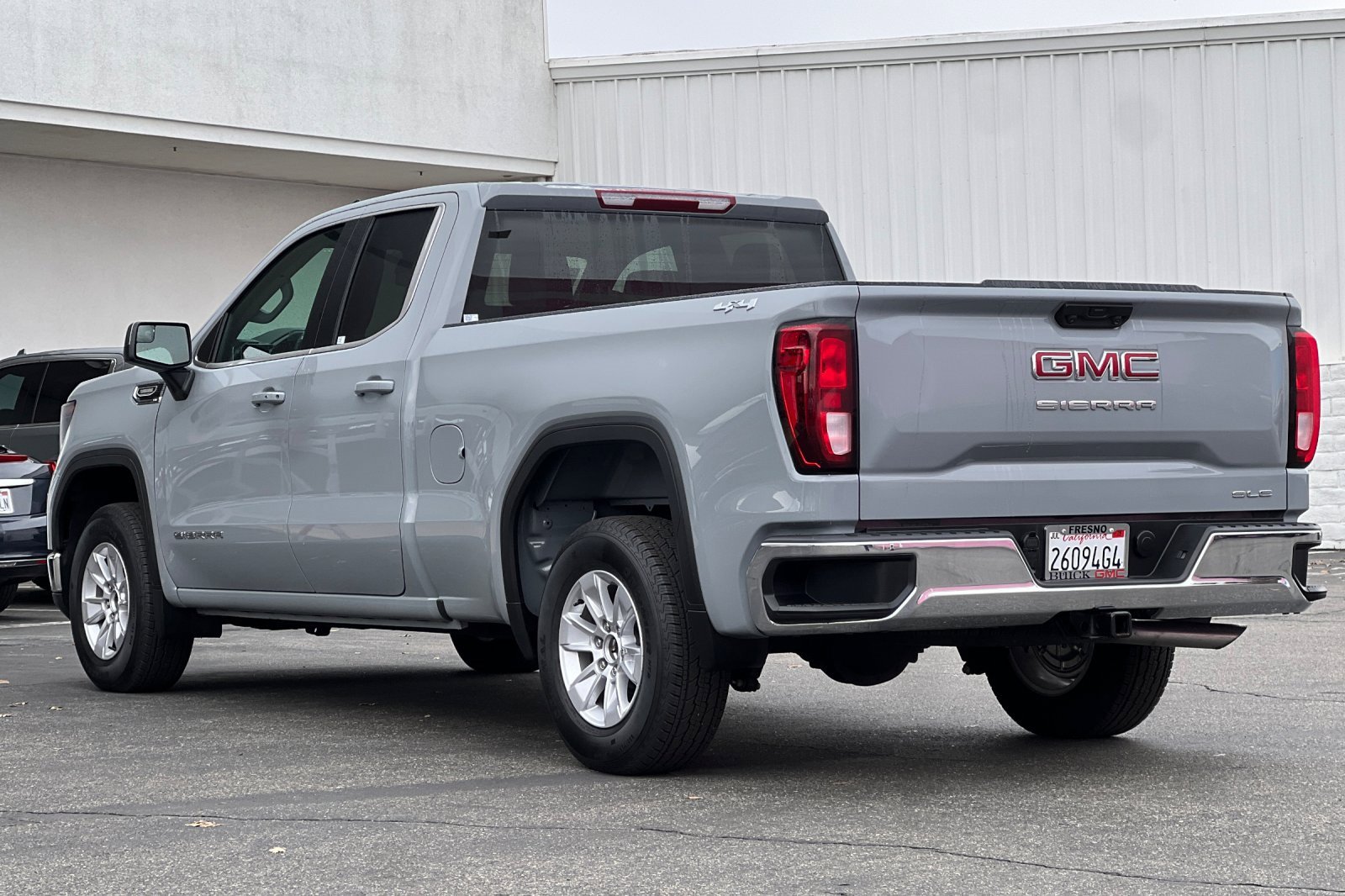 Used 2025 GMC Sierra 1500 SLE image 6