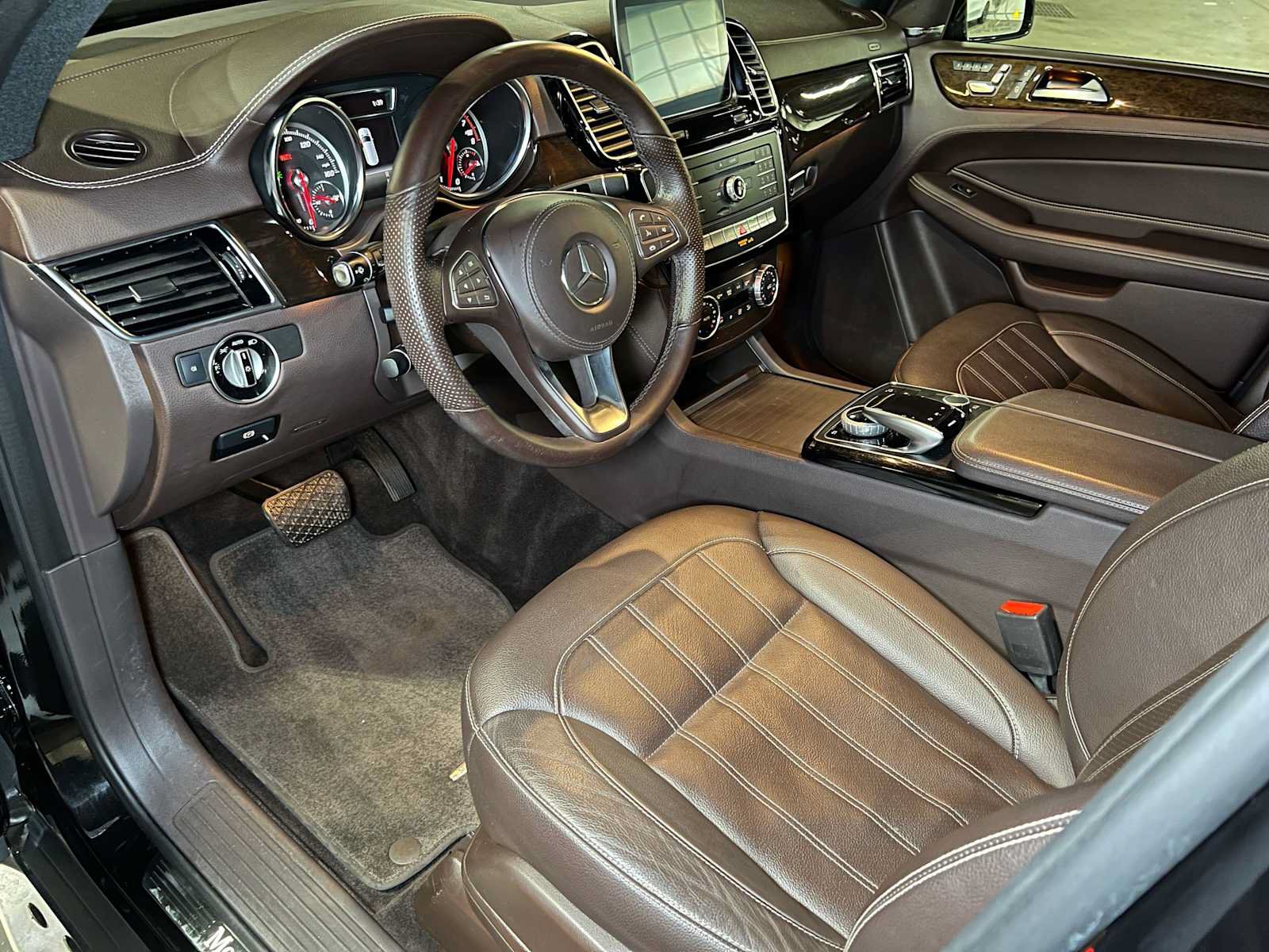 Used 2018 Mercedes-Benz GLS 450 4MATIC image 26