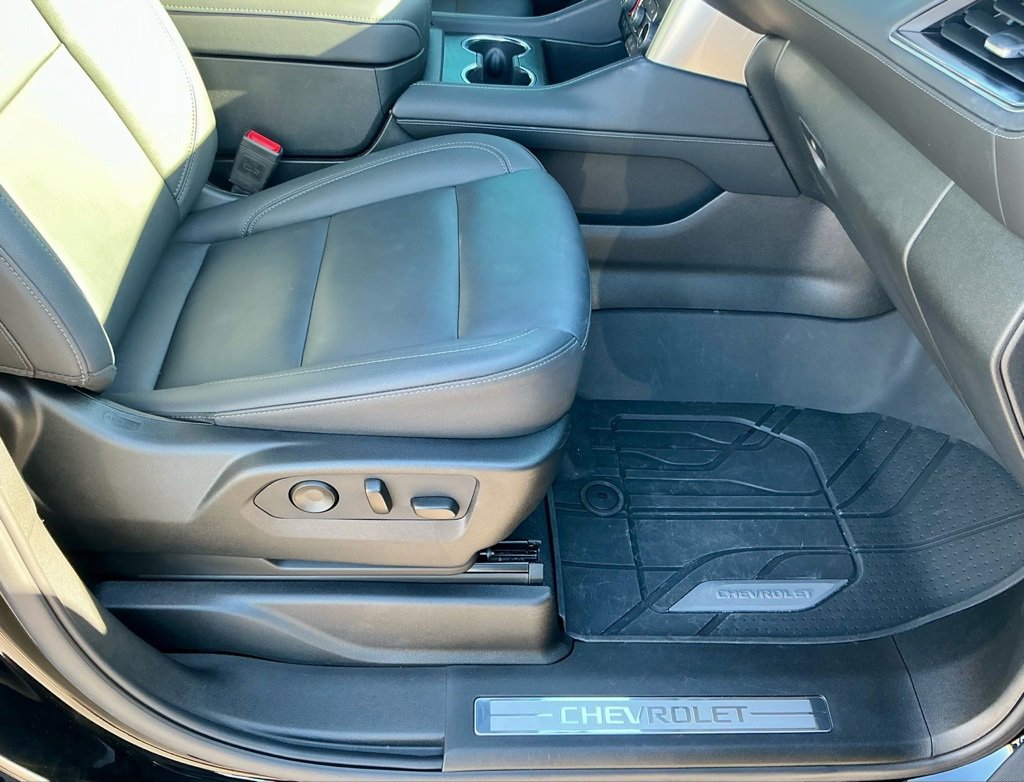 Used 2024 Chevrolet Tahoe Z71 w/ Luxury Package image 24