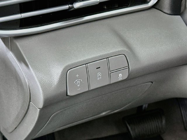 Certified 2025 Hyundai Elantra SE FWD image 13