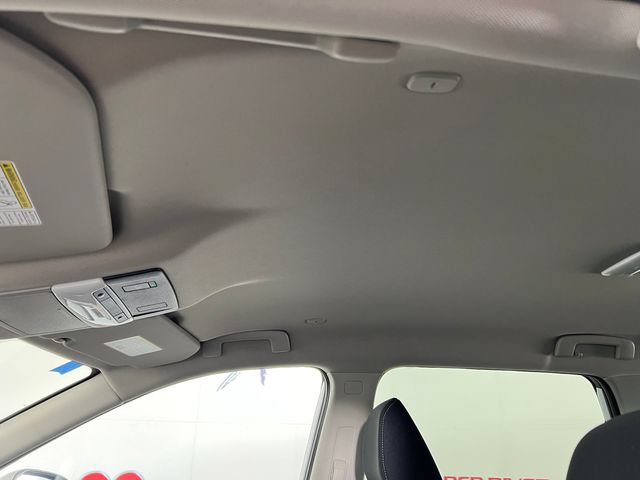 Used 2023 Nissan Rogue SV FWD image 21