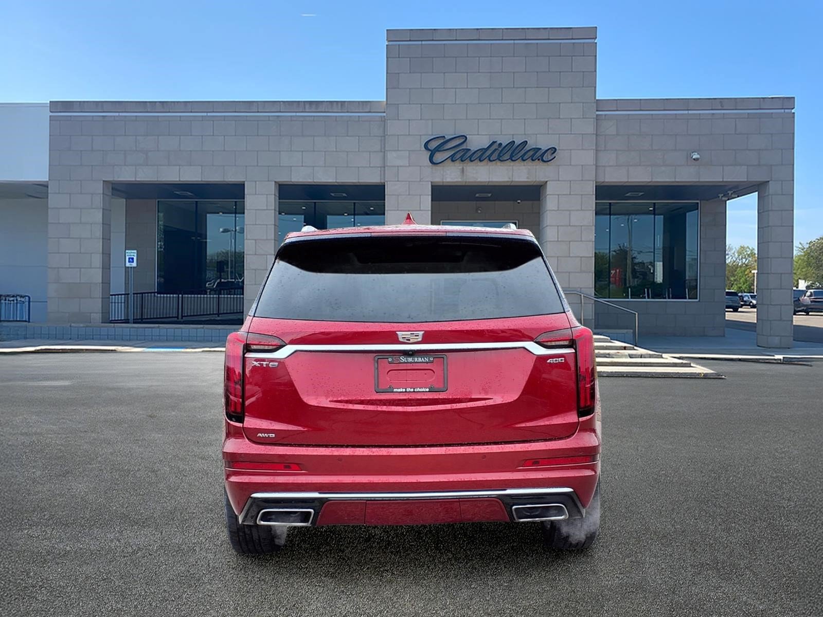 Used 2024 Cadillac XT6 Premium Luxury w/ LPO, Floor Liner Package AWD/4WD image 6