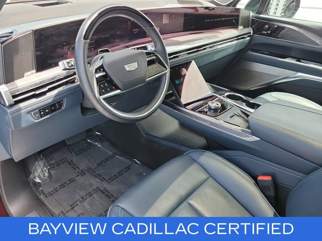 Certified 2025 Cadillac Escalade IQ Luxury 2 w/ LPO, Premium Carpet Package AWD/4WD image 17