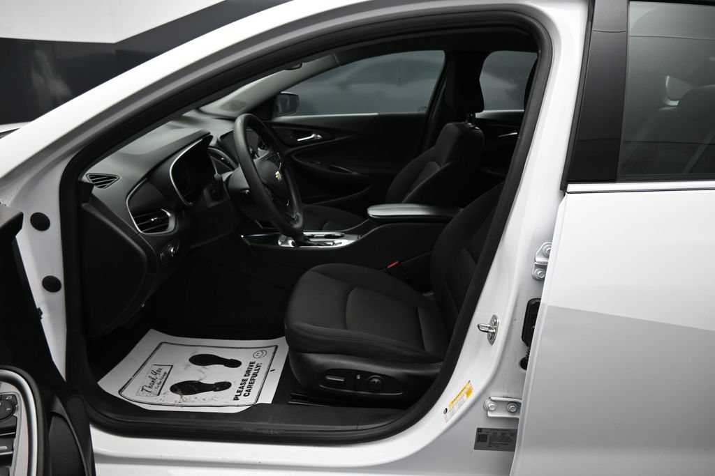 Used 2024 Chevrolet Malibu LT FWD image 9