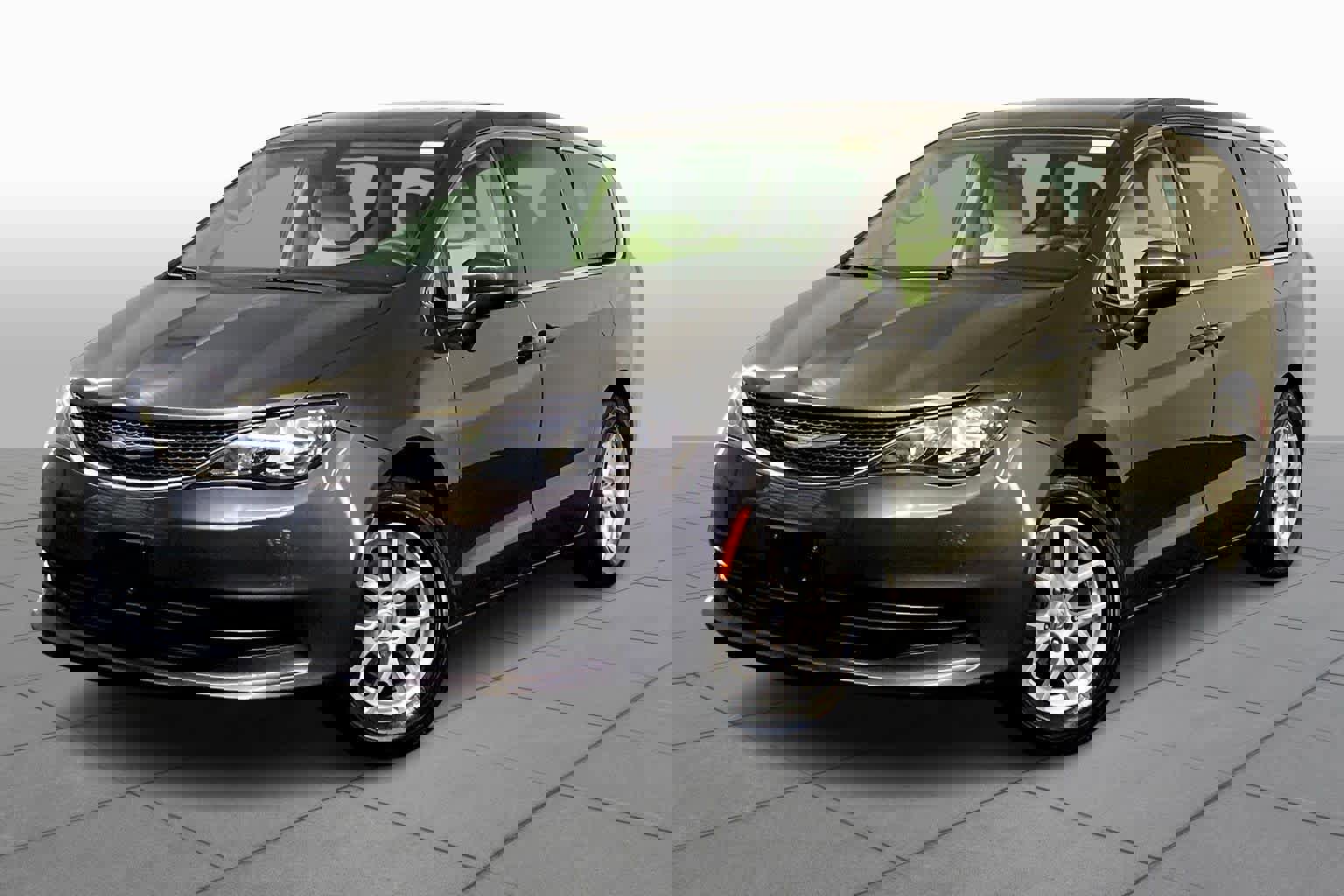 Used 2017 Chrysler Pacifica Touring