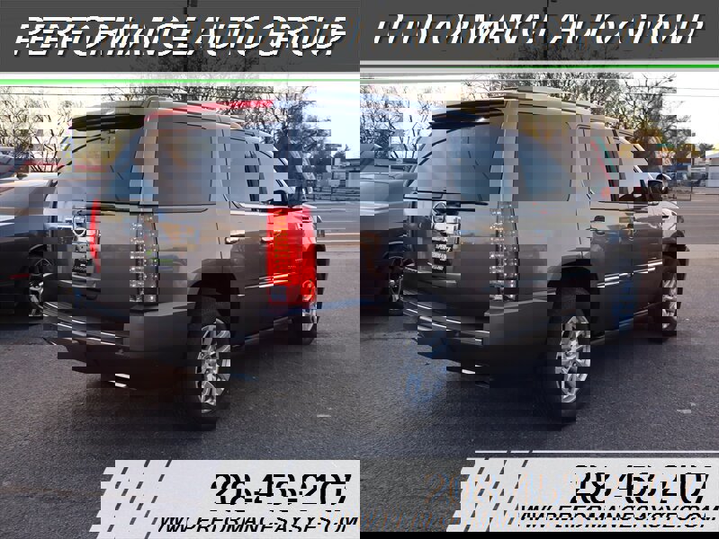 Used 2013 Cadillac Escalade Platinum image 3