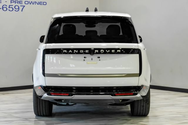 Used 2025 Land Rover Range Rover SE AWD/4WD image 13