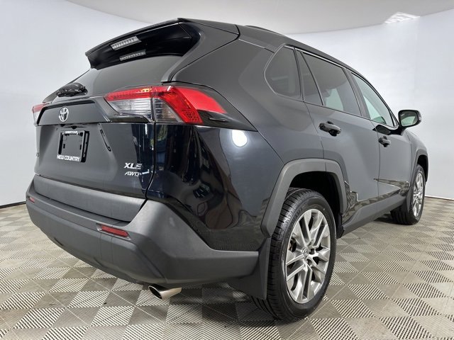 Used 2022 Toyota RAV4 XLE Premium image 7