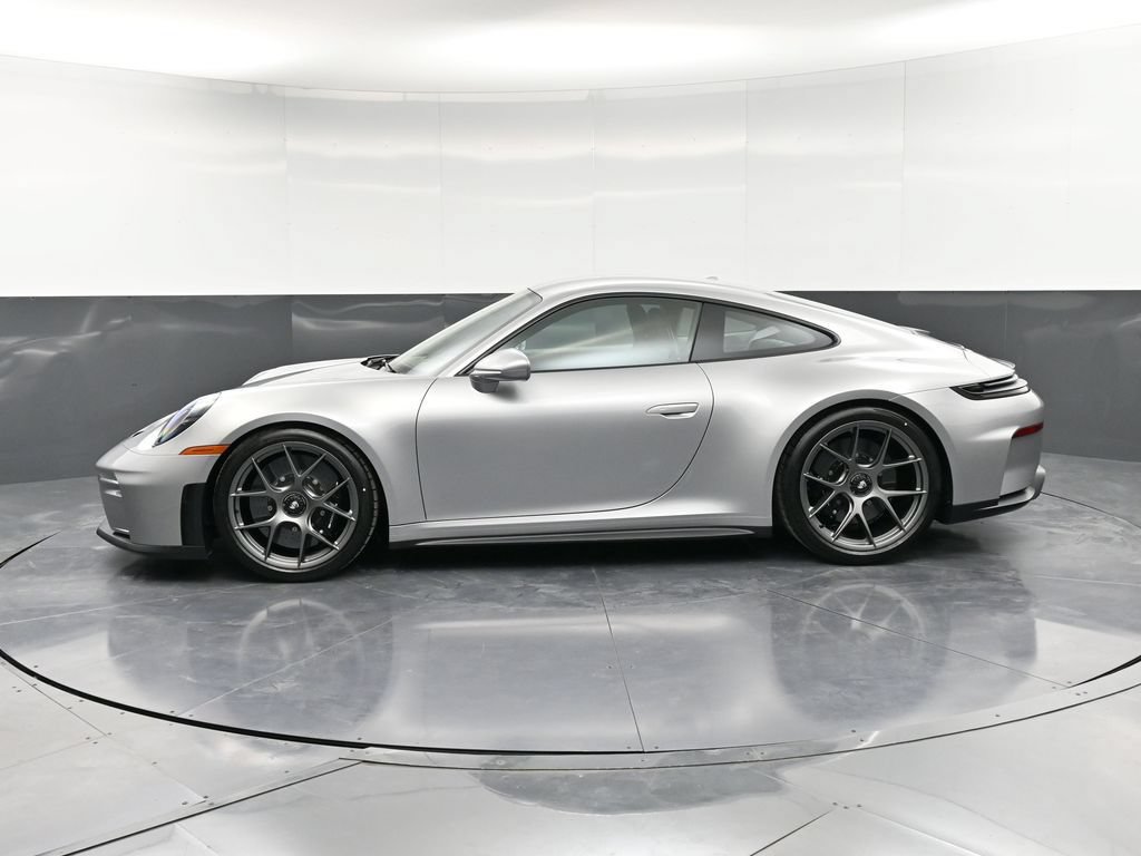 New 2026 Porsche 911 GT3 RWD image 2