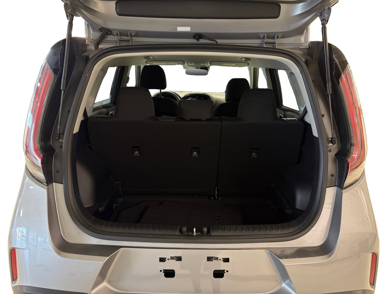 Used 2025 Kia Soul LX w/ LX Technology Package FWD image 23