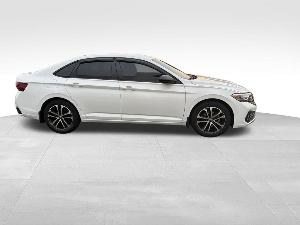 Used 2022 Volkswagen Jetta Sport FWD image 8