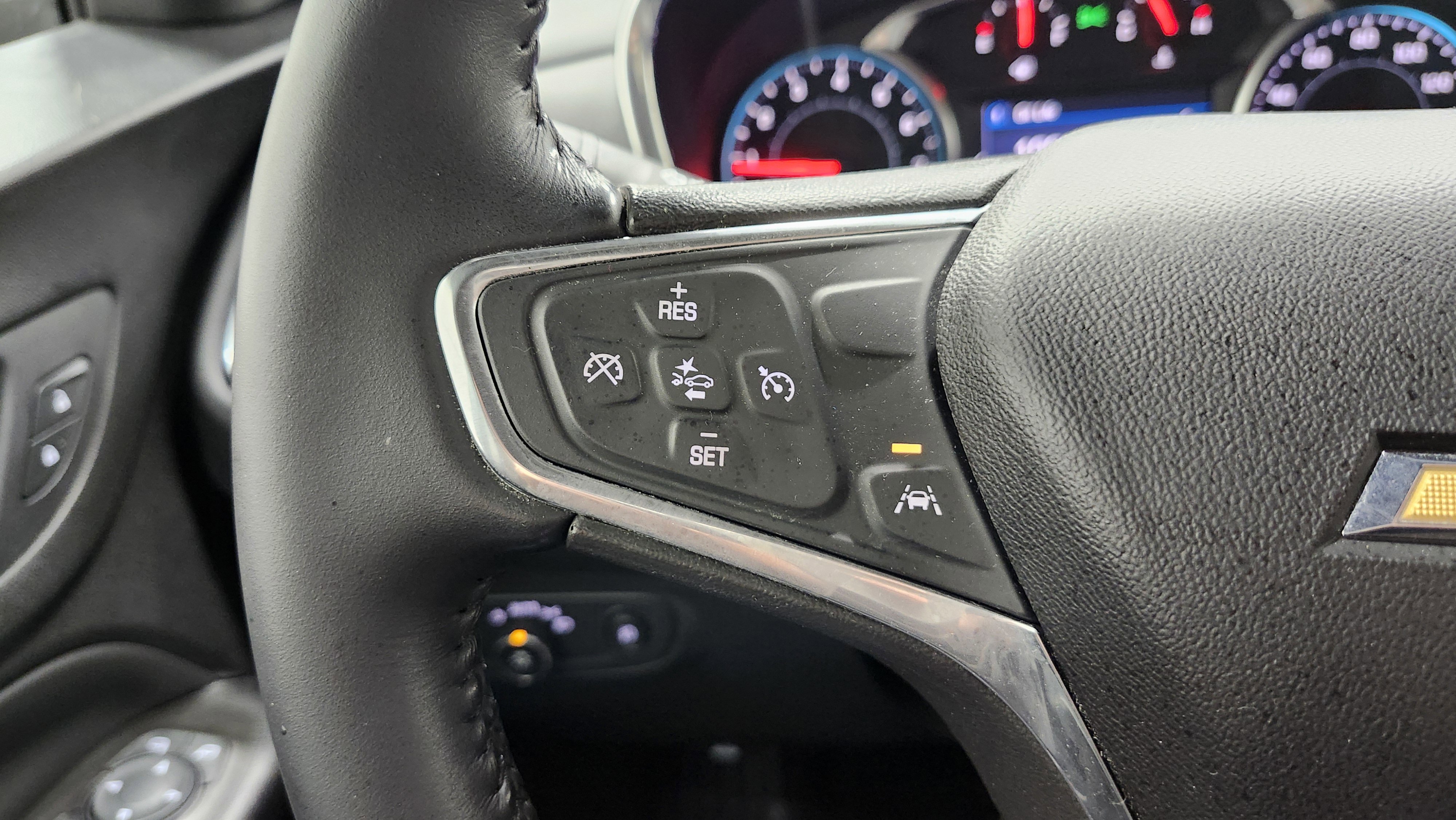 Used 2020 Chevrolet Equinox LT image 35