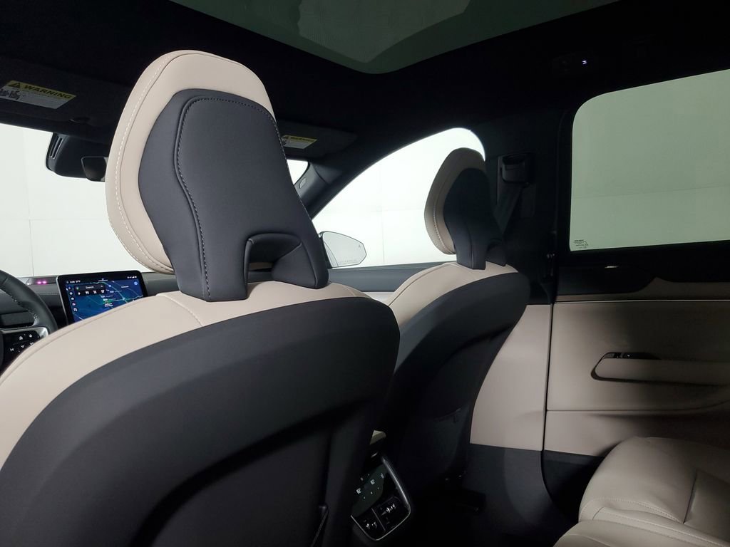 New 2026 Volvo EX90 Plus image 13