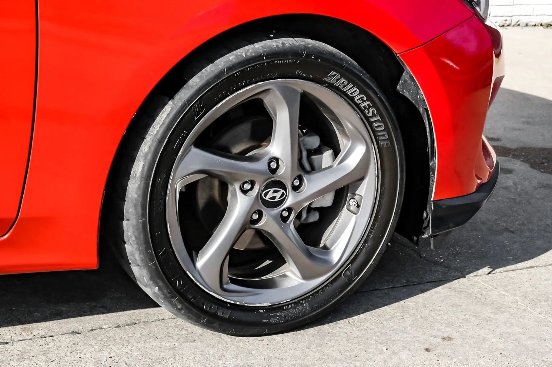 Used 2020 Hyundai Veloster 2.0 FWD image 40