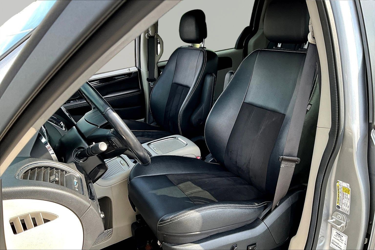 Used 2020 Dodge Grand Caravan SXT FWD image 21