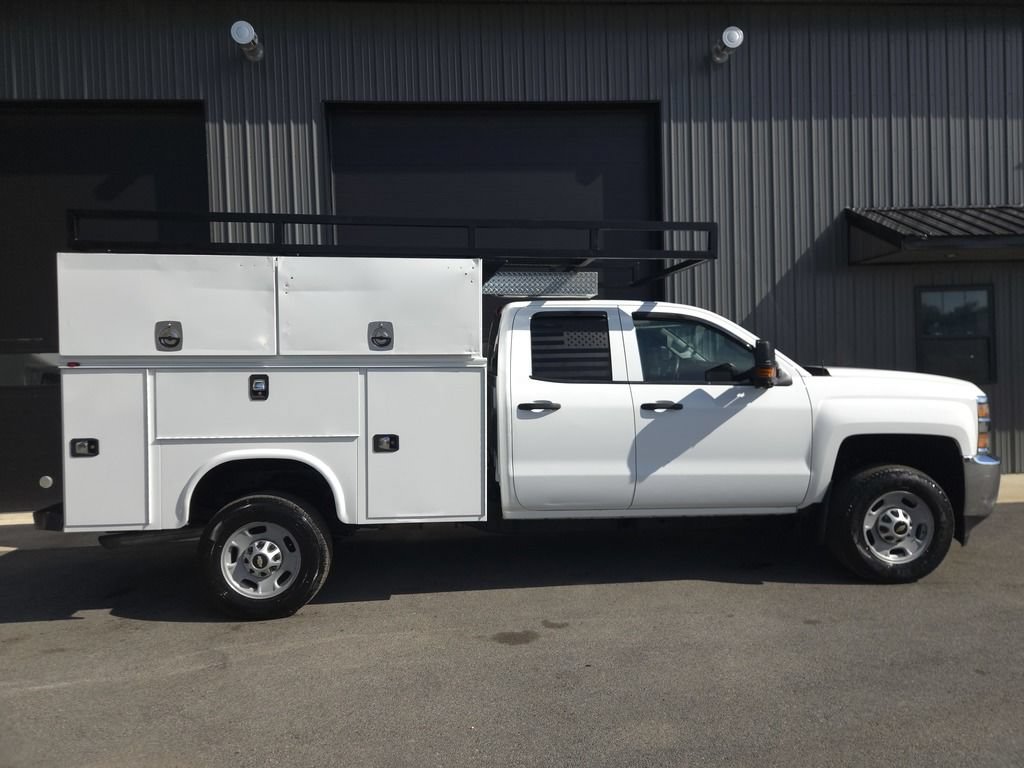 Used 2018 Chevrolet Silverado 2500 W/T w/ WT Convenience Package AWD/4WD image 5