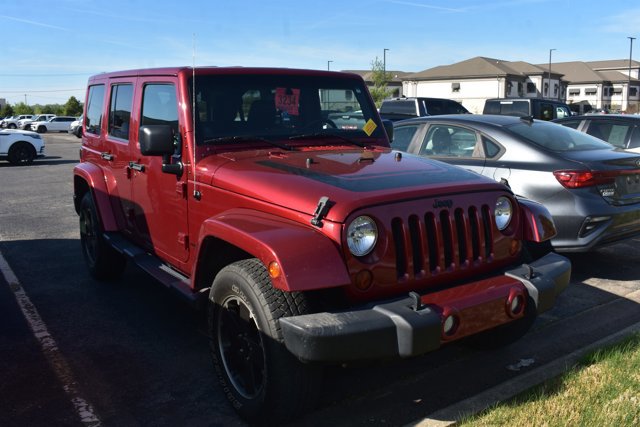 Used 2012 Jeep Wrangler Unlimited Sahara image 3