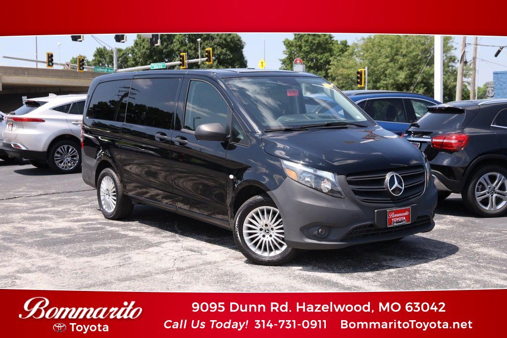 Used 2023 Mercedes-Benz Metris Passenger image 1