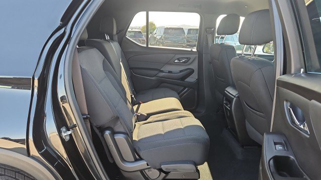 Used 2023 Chevrolet Traverse LT FWD image 26