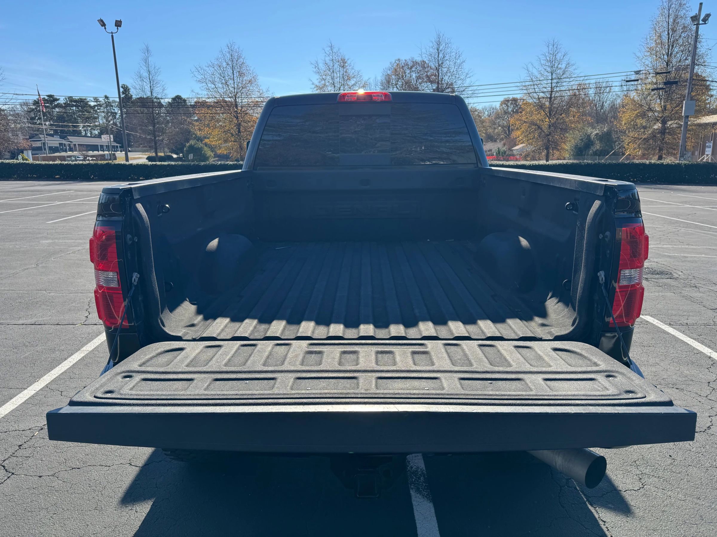 Used 2016 GMC Sierra 2500 Denali w/ Duramax Plus Package image 9