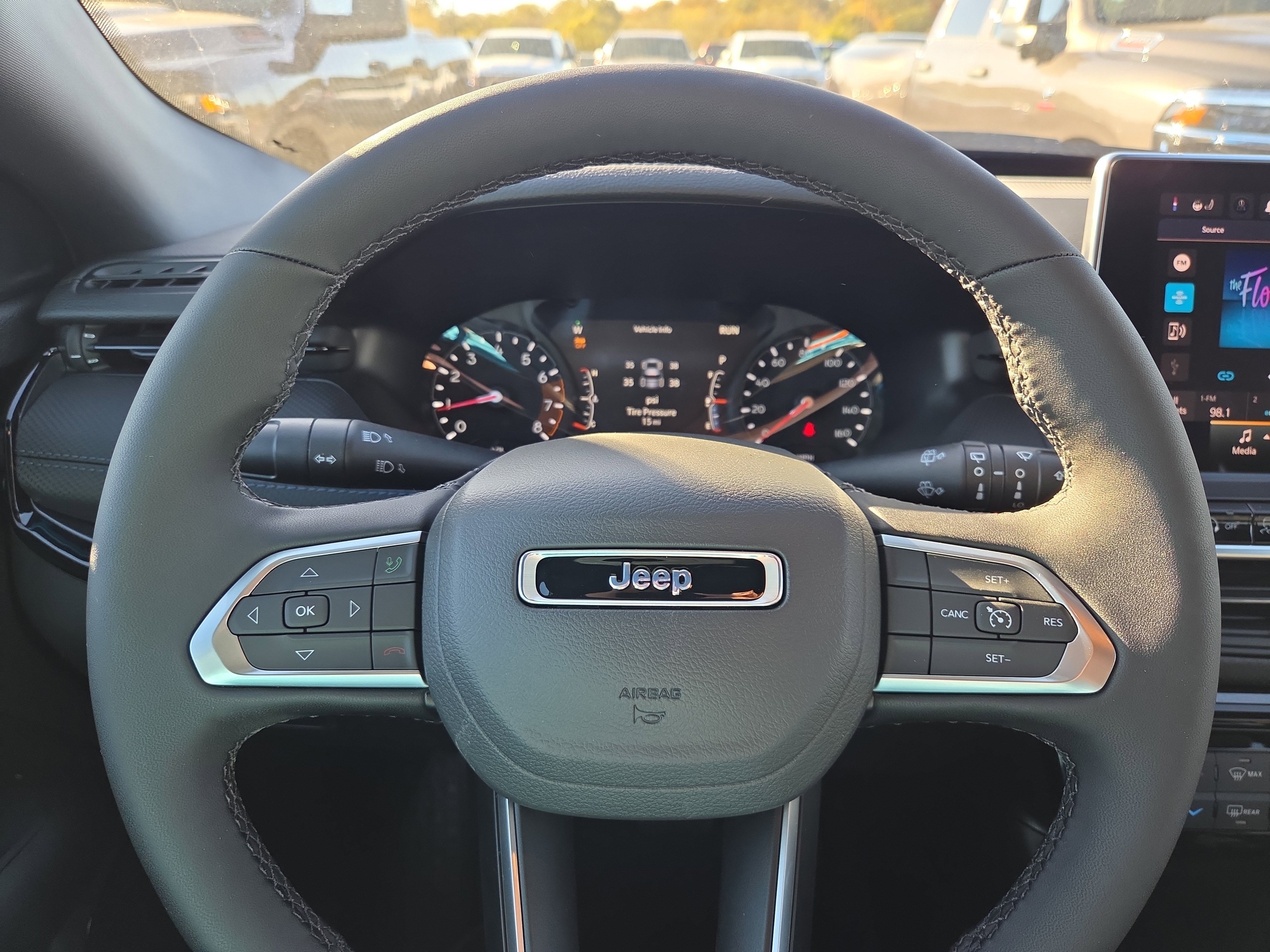 New 2026 Jeep Compass Latitude image 9