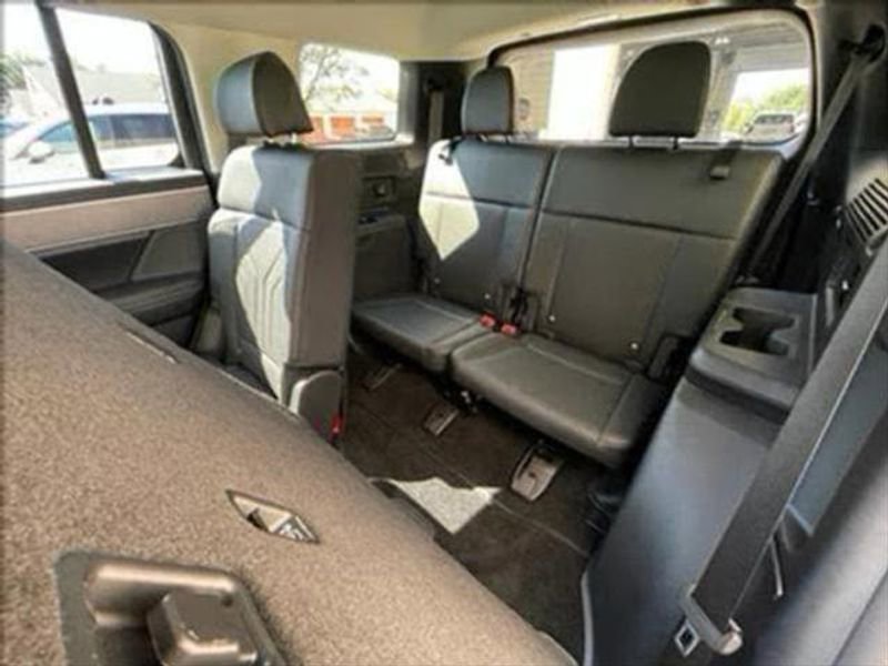 New 2025 Hyundai Santa Fe XRT image 17