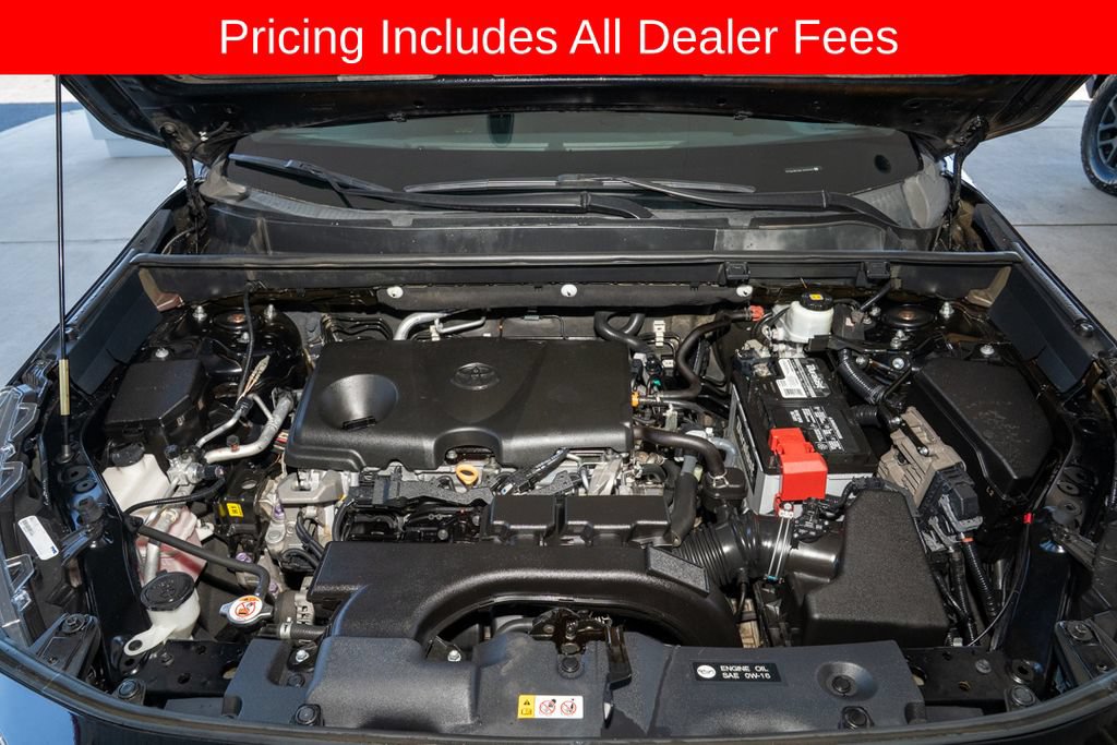 Used 2020 Toyota RAV4 XLE FWD image 18