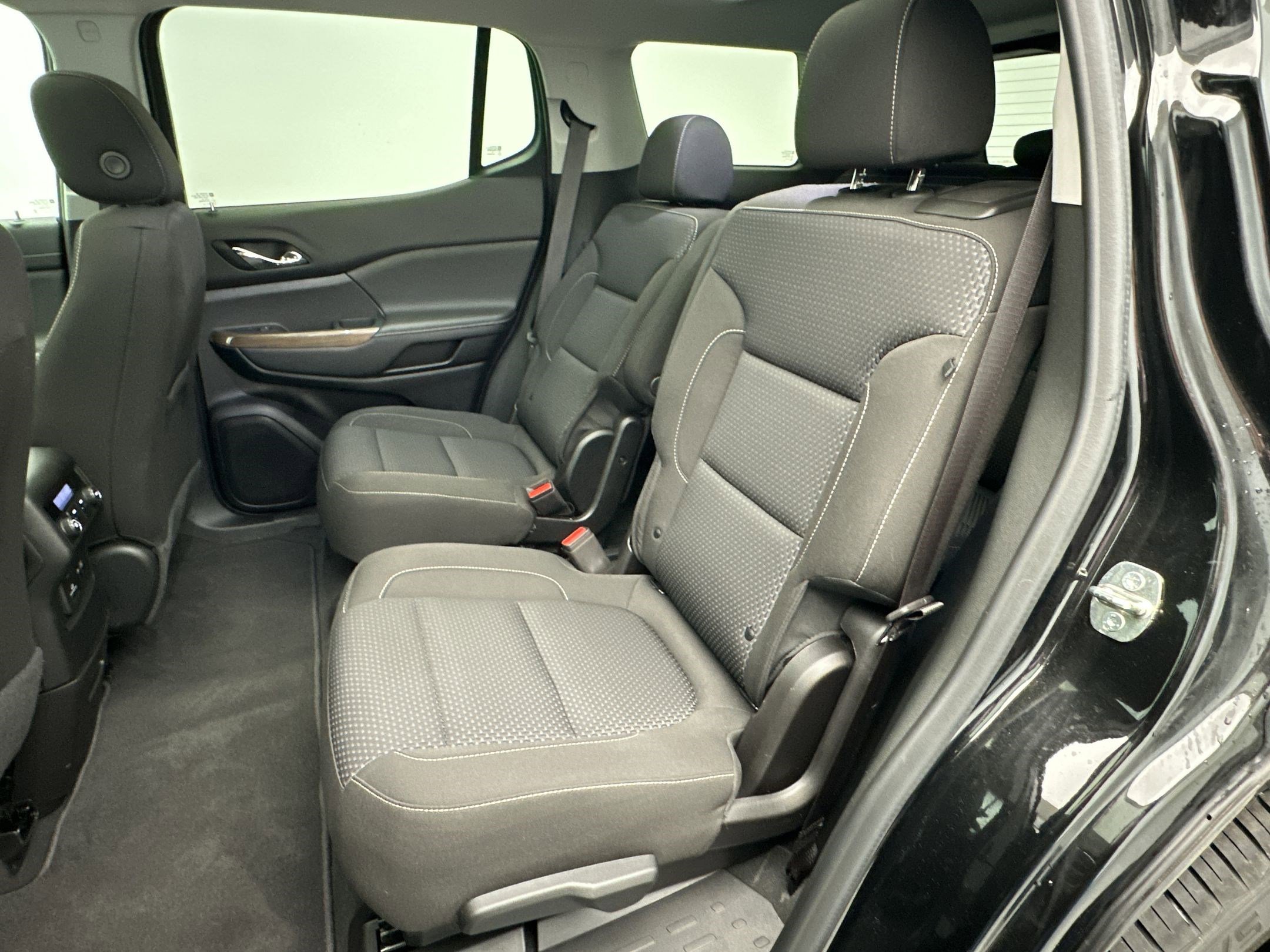 Certified 2023 GMC Acadia SLE w/ Driver Convenience Package image 14