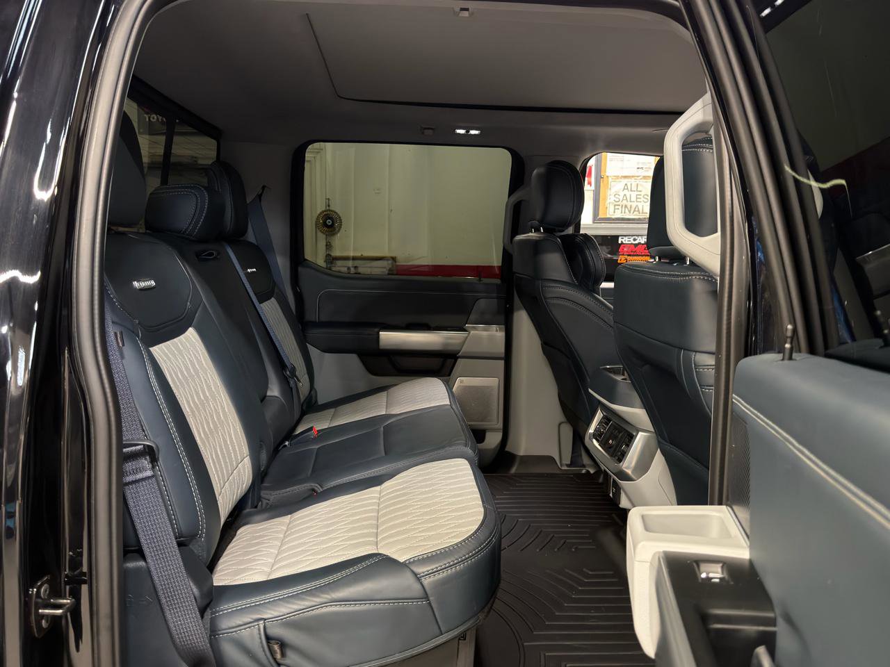 Used 2024 Ford F250 Limited w/ FX4 Off-Road Package image 33