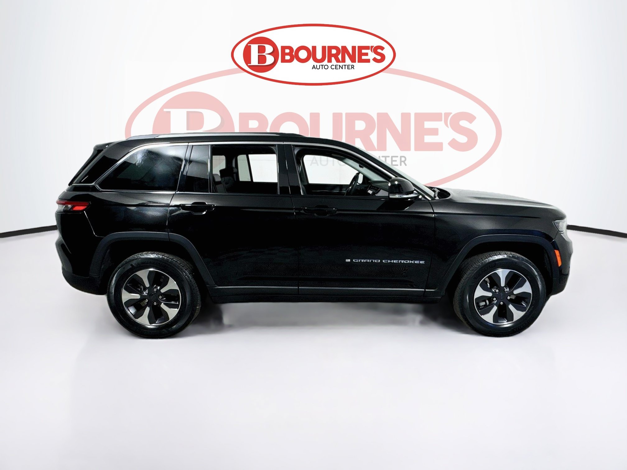 Used 2024 Jeep Grand Cherokee Limited 4xe AWD/4WD image 13