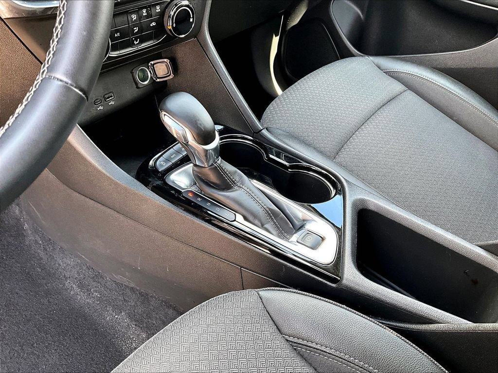 Used 2025 Buick Encore GX Preferred AWD/4WD image 23