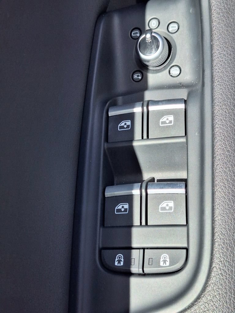Used 2022 Audi Q7 2.0T Premium Plus AWD/4WD image 17