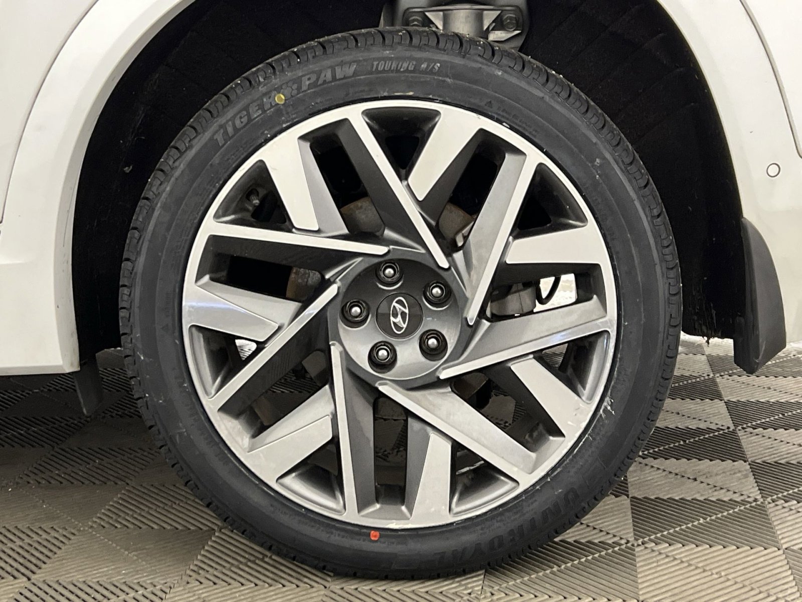 Used 2022 Hyundai Santa Fe Calligraphy image 10