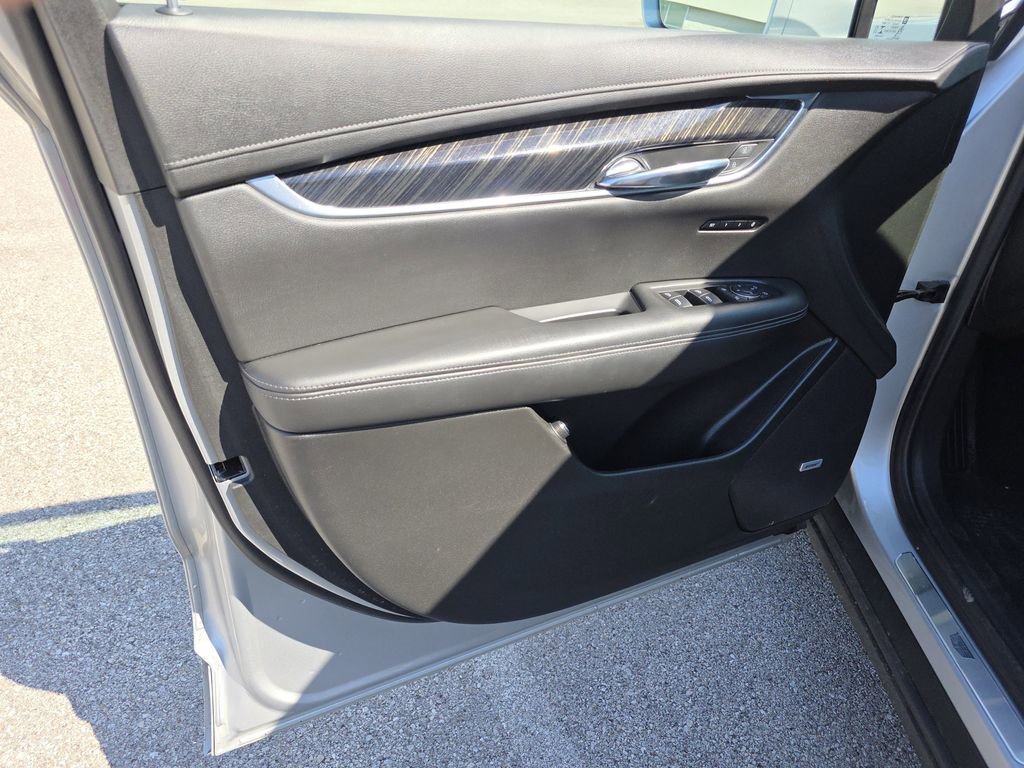 Used 2020 Cadillac XT6 Premium Luxury FWD image 15