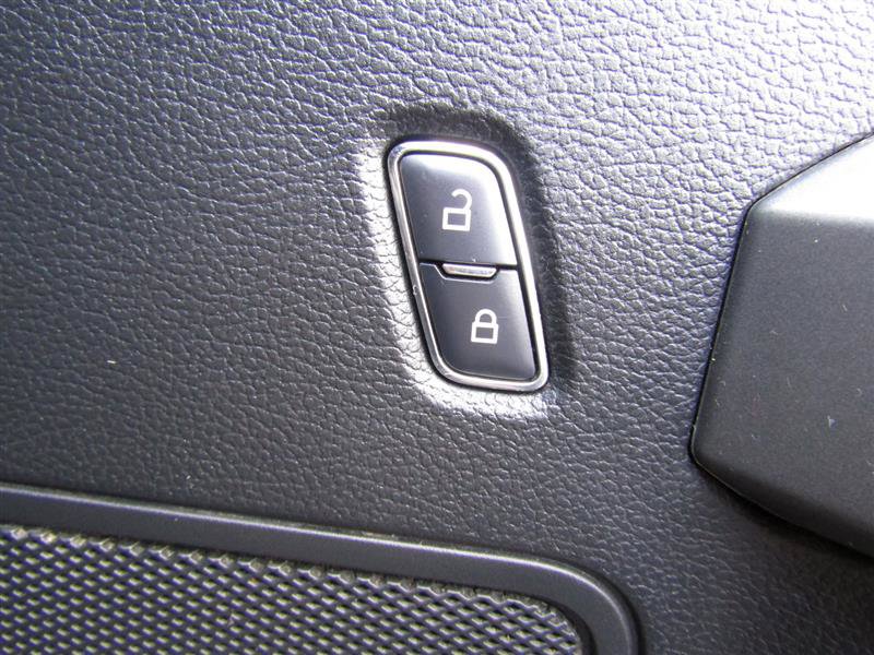 Used 2017 Ford F150 XLT w/ Equipment Group 302A Luxury image 32